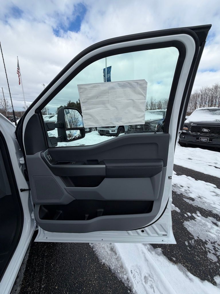 2026 Ford F-350 Super Duty XLT - Photo 11