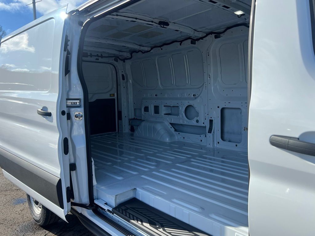 2026 Ford Transit Van Base - Photo 33
