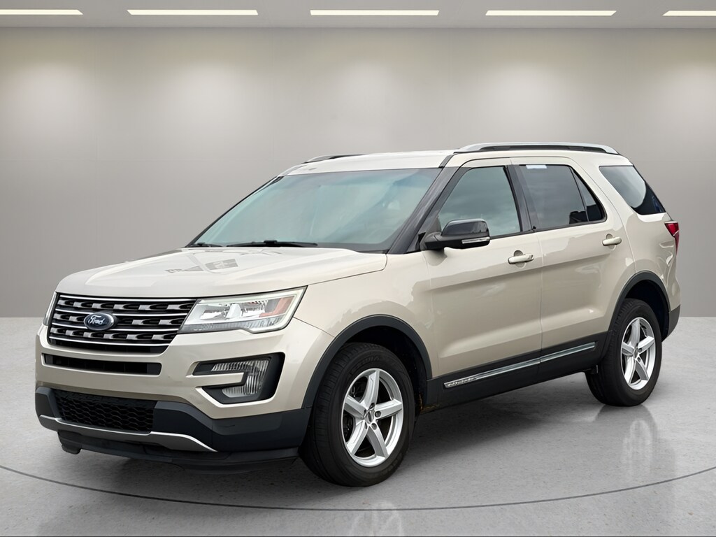 Used 2017 Ford Explorer XLT SUV