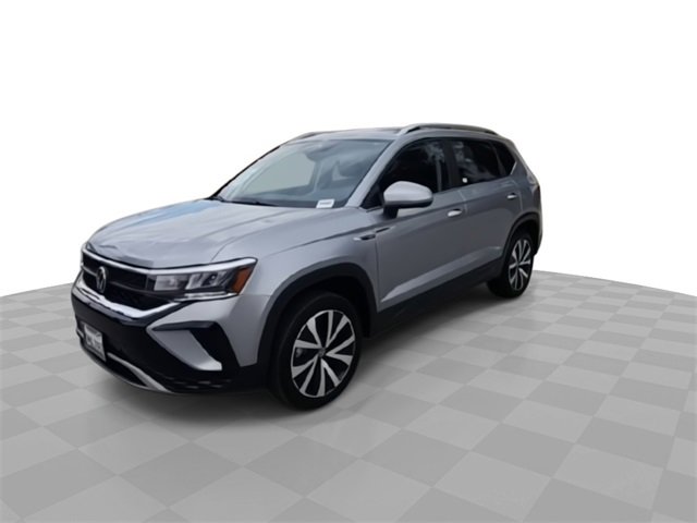2024 Volkswagen Taos SE photo 4