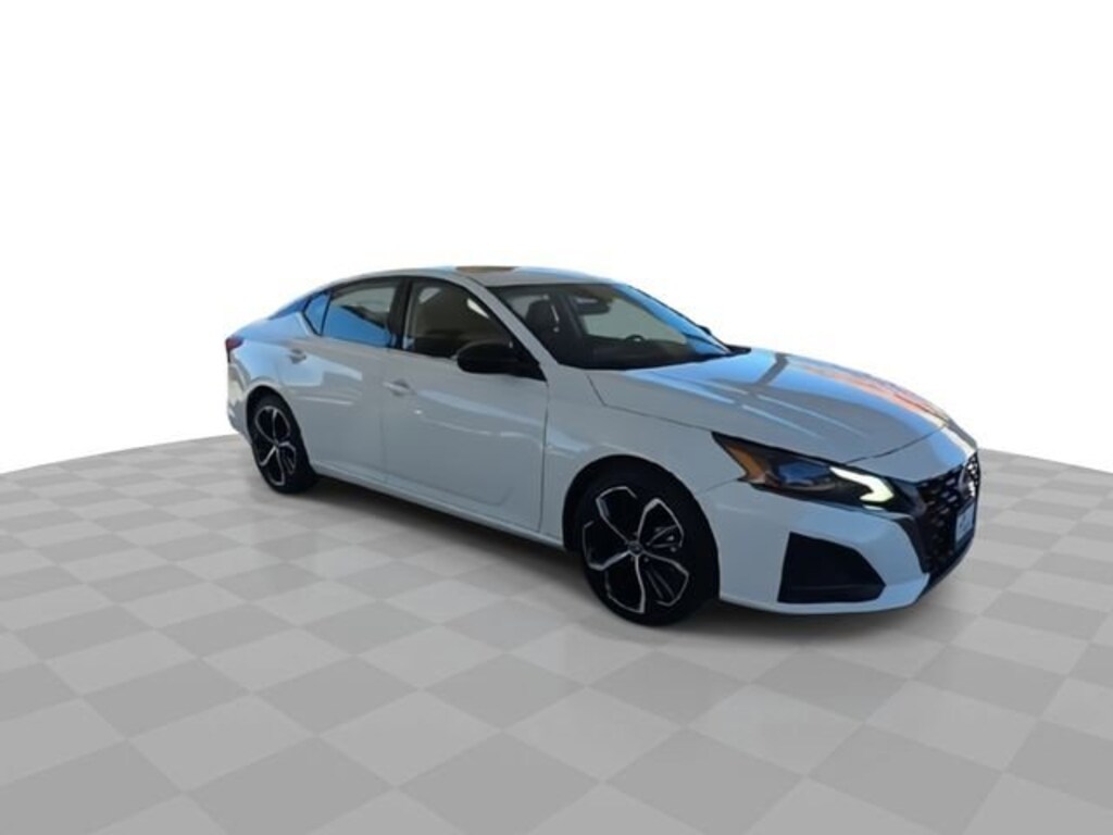 Used 2023 Nissan Altima 2.5 SR