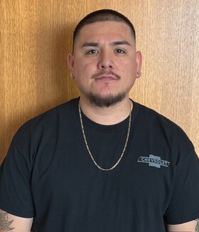 Staff member JUNIOR LOPEZ from 1126518945ae