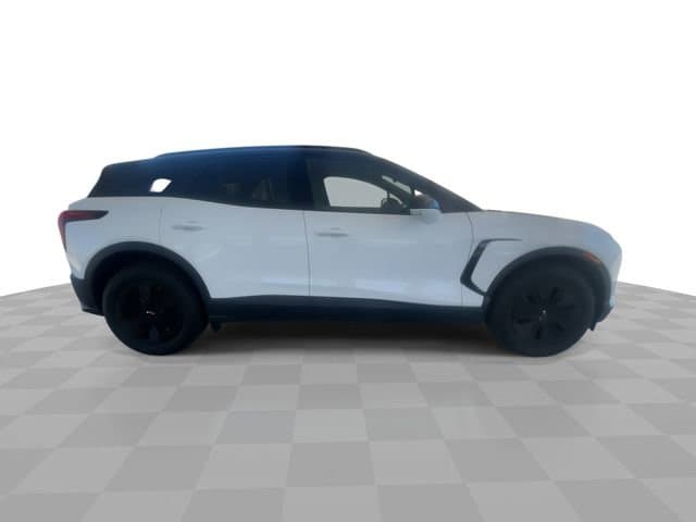 2026 Chevrolet Blazer EV LT - Photo 9