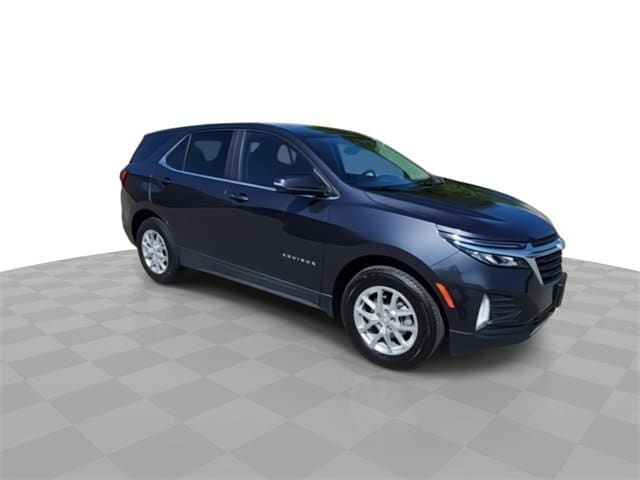 Used 2022 Chevrolet Equinox LT with VIN 2GNAXUEV5N6131118 for sale in La Quinta, CA