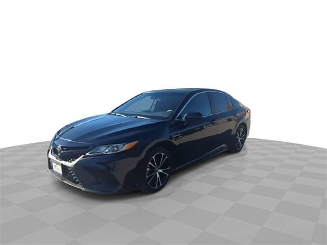 2020 Toyota Camry SE photo 4