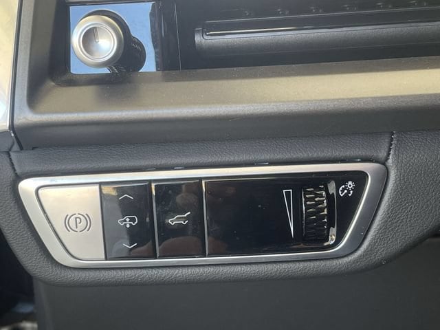 2026 Cadillac VISTIQ Premium Luxury - Photo 17
