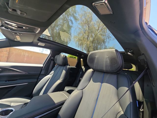 2026 Cadillac LYRIQ V - Photo 18