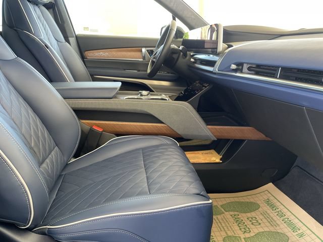 2026 Cadillac VISTIQ Premium Luxury - Photo 28