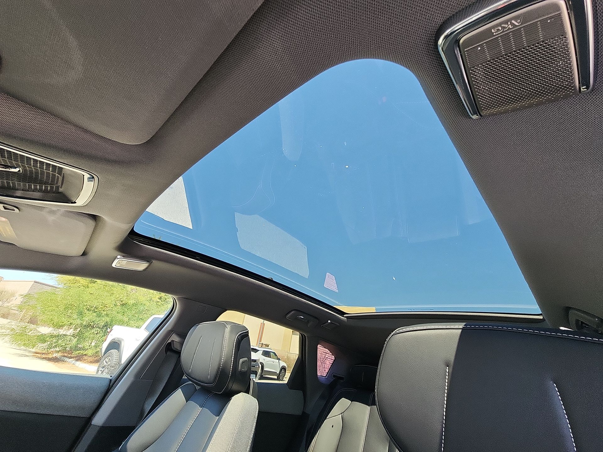 2025 Cadillac OPTIQ Luxury 1 - Photo 74