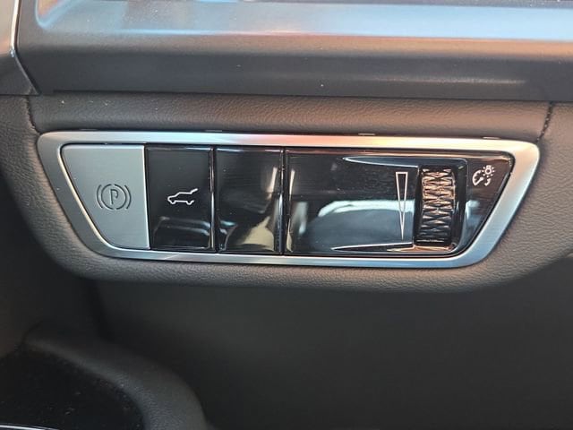 2026 Cadillac VISTIQ Luxury - Photo 17