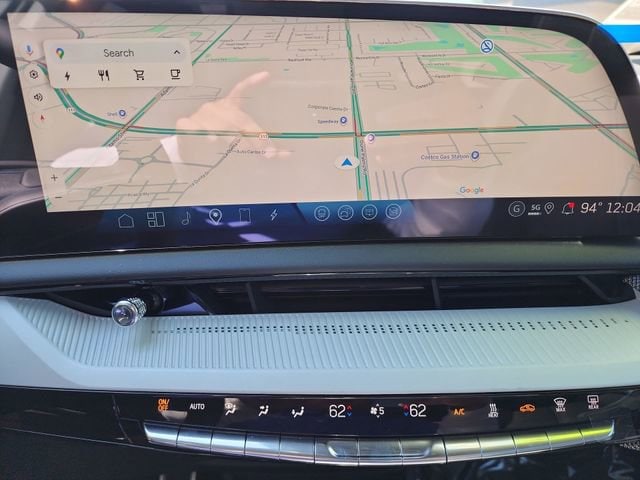 2025 Cadillac OPTIQ Luxury 1 - Photo 14