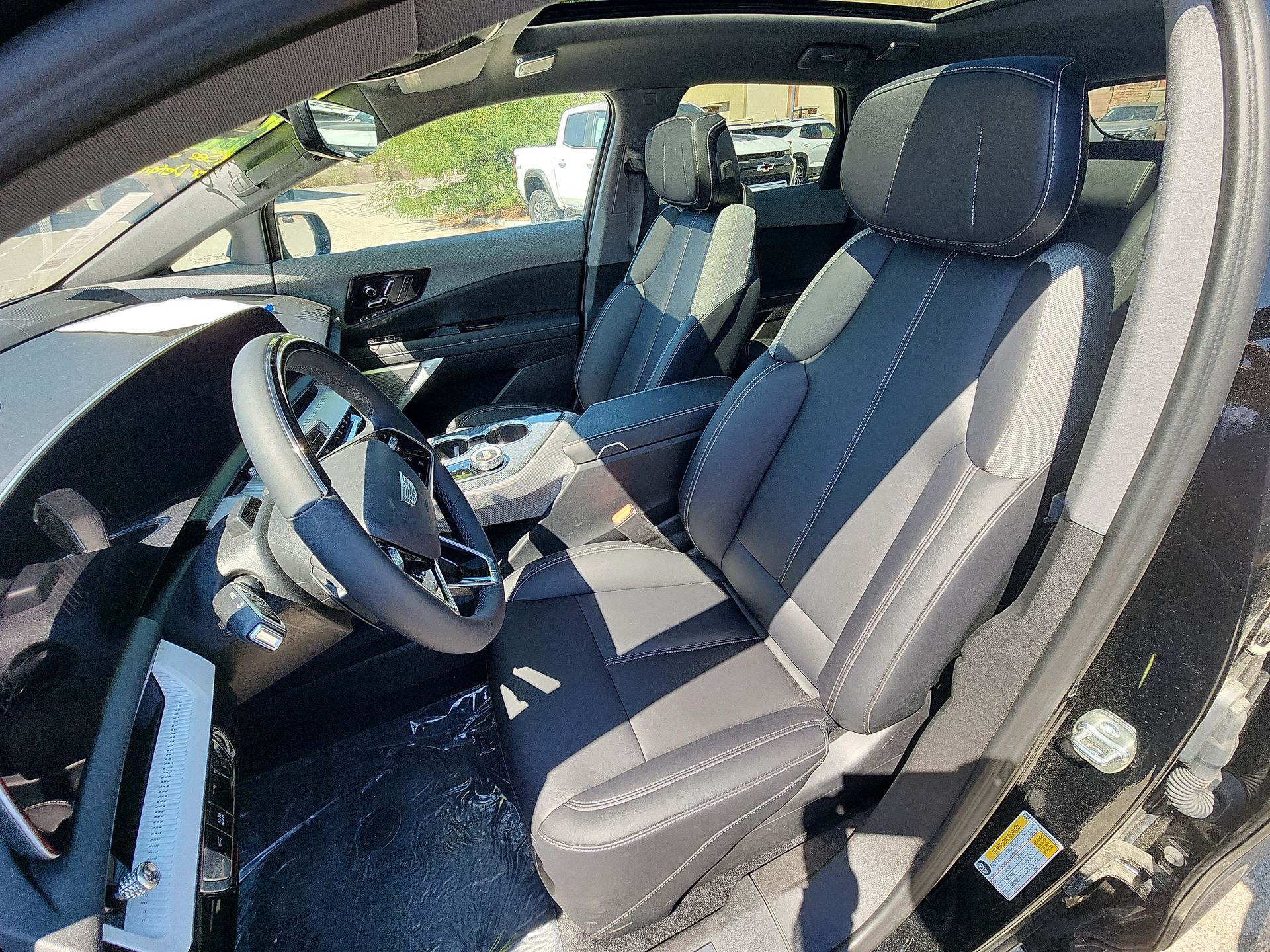 2025 Cadillac OPTIQ Luxury 1 - Photo 75