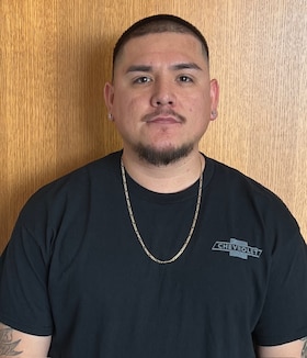 Staff member JUNIOR LOPEZ from 088aaff18348