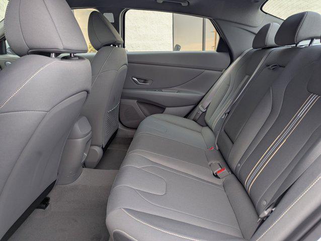 2025 Hyundai Elantra SEL - Photo 23