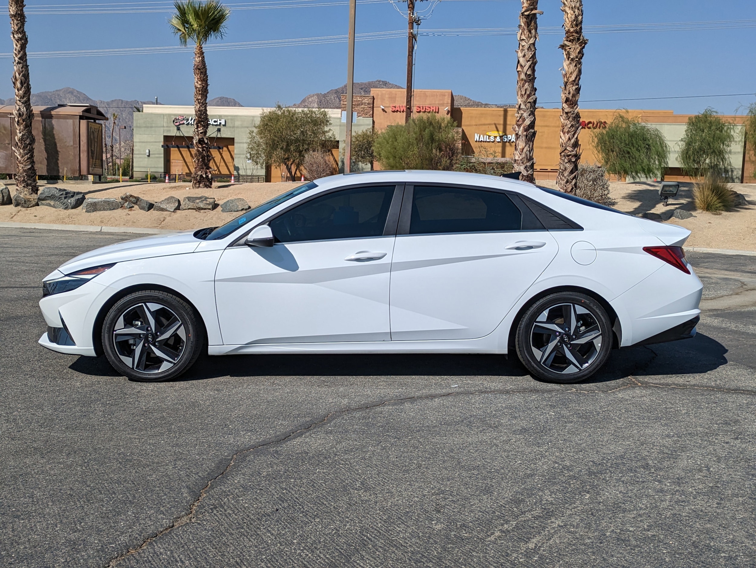 Used 2023 Hyundai Elantra Limited with VIN KMHLN4AJ4PU045194 for sale in La Quinta, CA