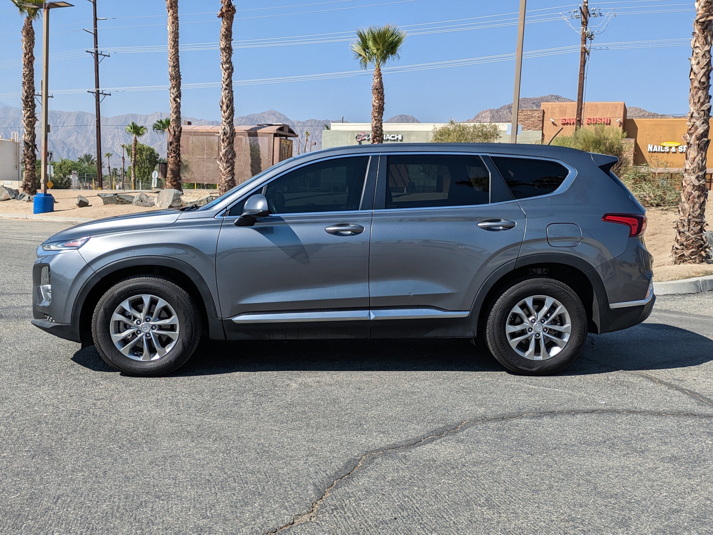 Used 2019 Hyundai Santa Fe SE with VIN 5NMS2CAD3KH019358 for sale in La Quinta, CA