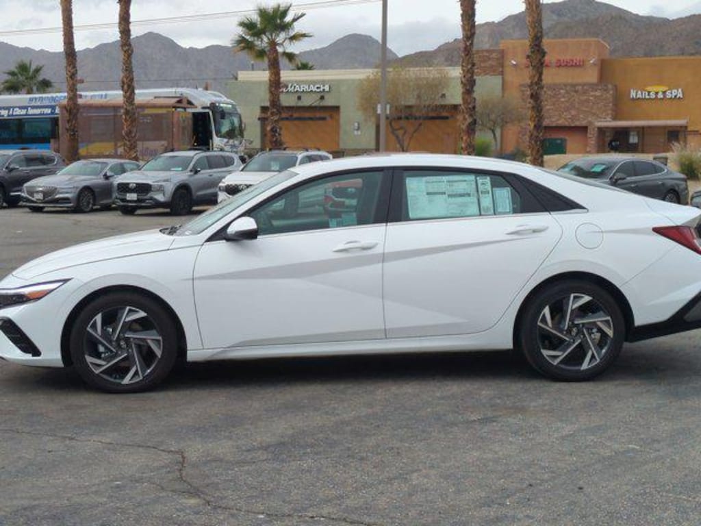 New 2025 Hyundai Elantra Hybrid Limited Limited DCT