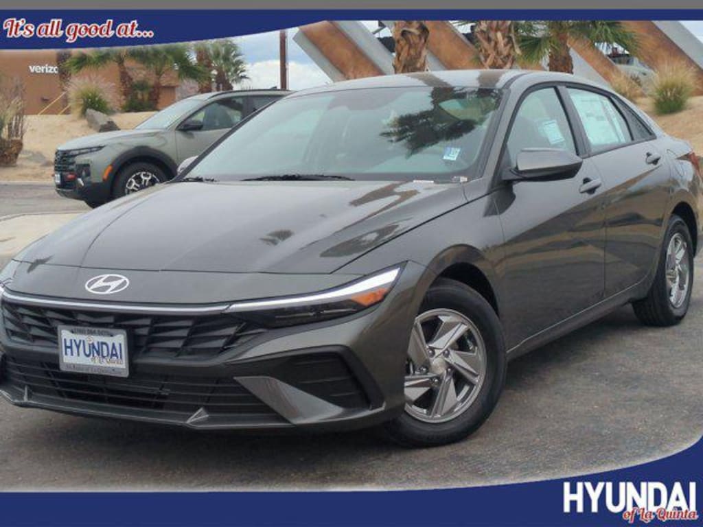 New 2026 Hyundai Elantra SE SE IVT