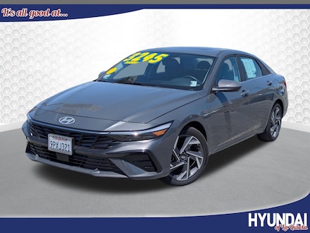 2025 Hyundai Elantra SEL Convenience SEL Convenience IVT