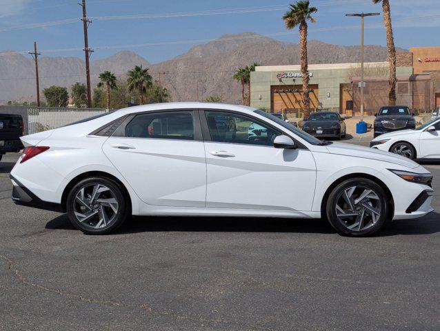 2025 Hyundai Elantra SEL - Photo 6