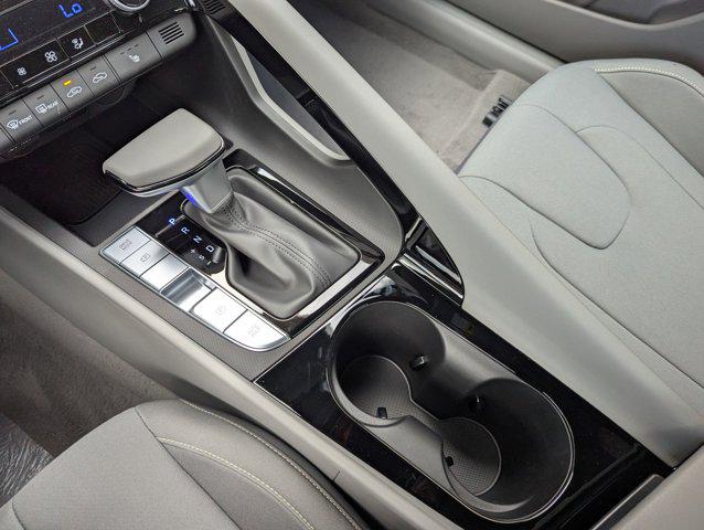 2025 Hyundai Elantra SEL - Photo 20