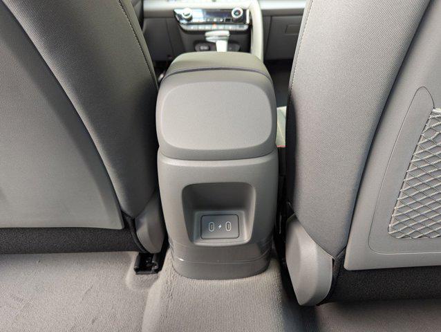 2025 Hyundai Elantra SEL - Photo 22
