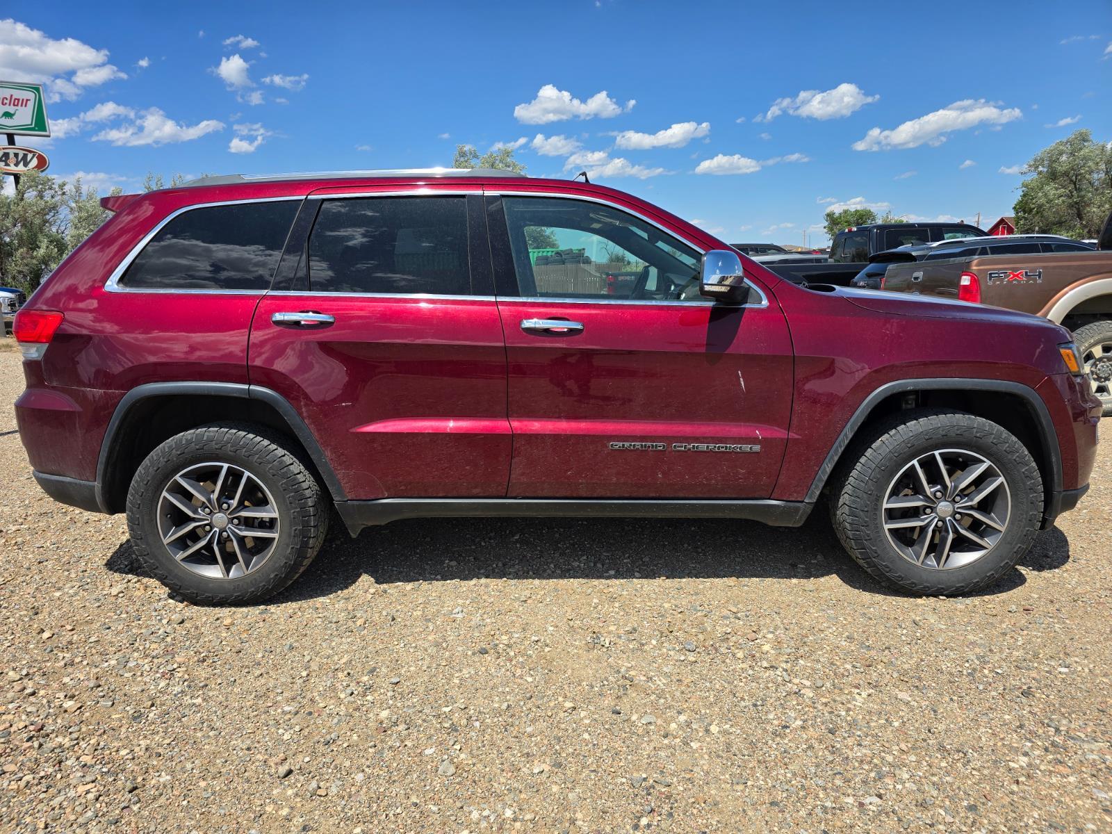 Used 2018 Jeep Grand Cherokee Limited with VIN 1C4RJFBGXJC162820 for sale in Wheatland, WY