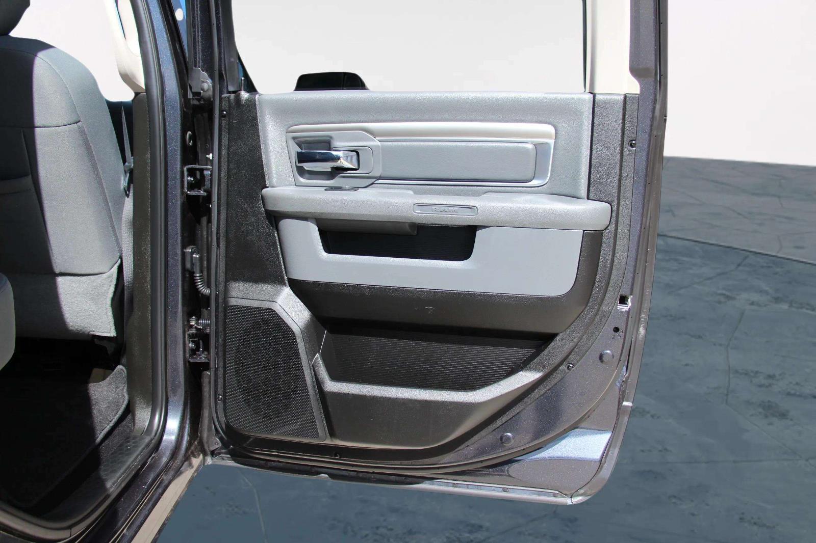 2018 RAM Ram 3500 Pickup SLT - Photo 28