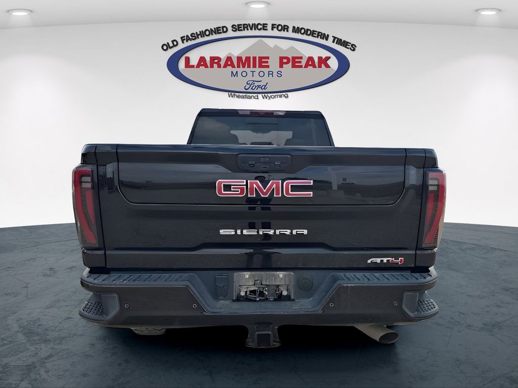 2024 Gmc Sierra HD AT4 photo 4