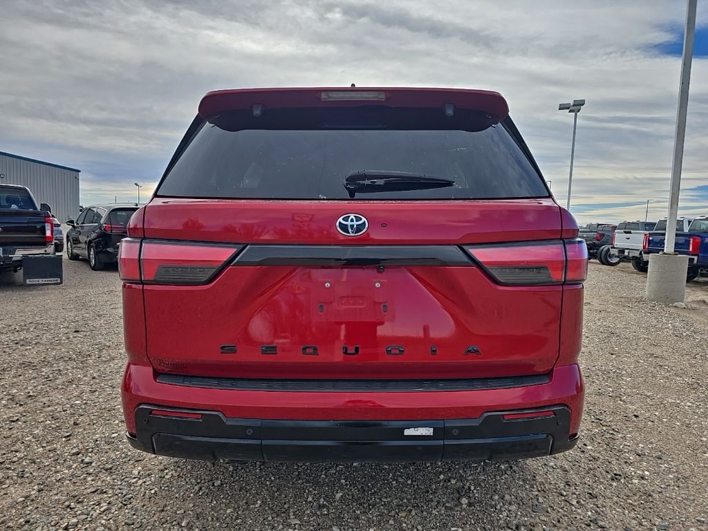 2023 Toyota Sequoia Platinum photo 3