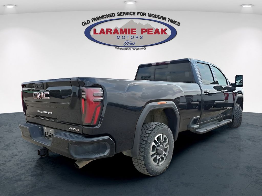 2024 Gmc Sierra HD AT4 photo 3