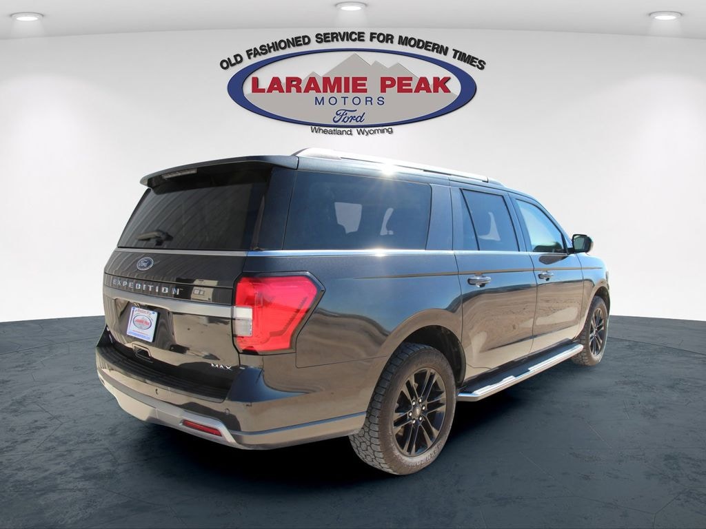 Used 2022 Ford Expedition Max XLT SUV