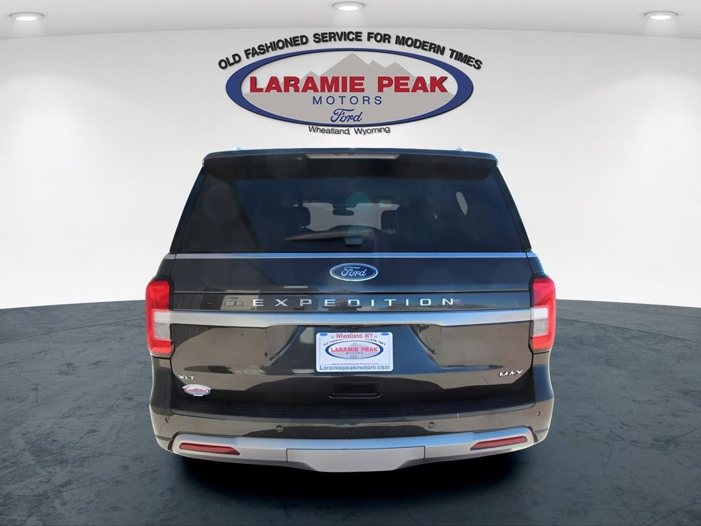 Used 2022 Ford Expedition Max XLT SUV