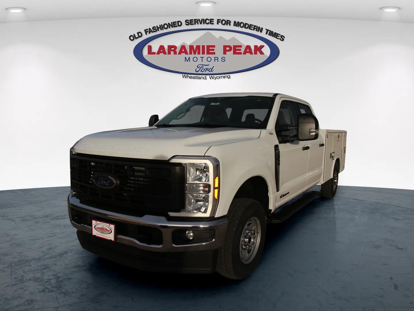 2026 Ford F-350 Super Duty XL's photo