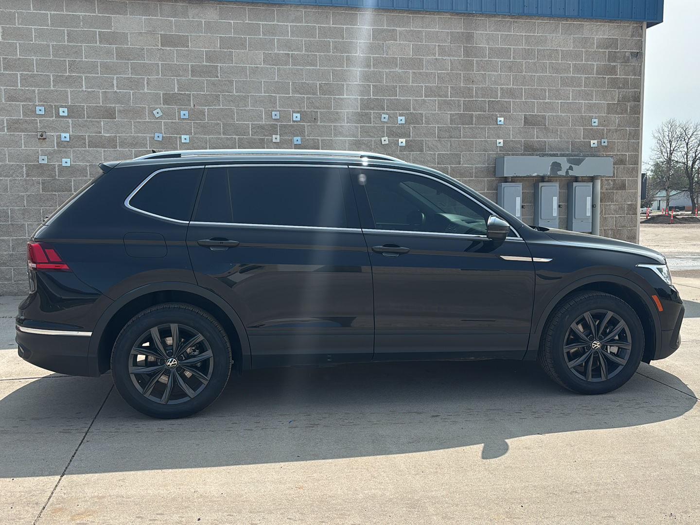Used 2022 Volkswagen Tiguan SE with VIN 3VV2B7AX1NM028063 for sale in Wheatland, WY