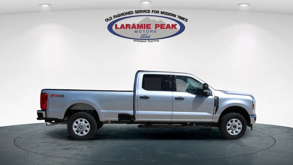 Used 2024 Ford Super Duty F-250 SRW XLT Truck