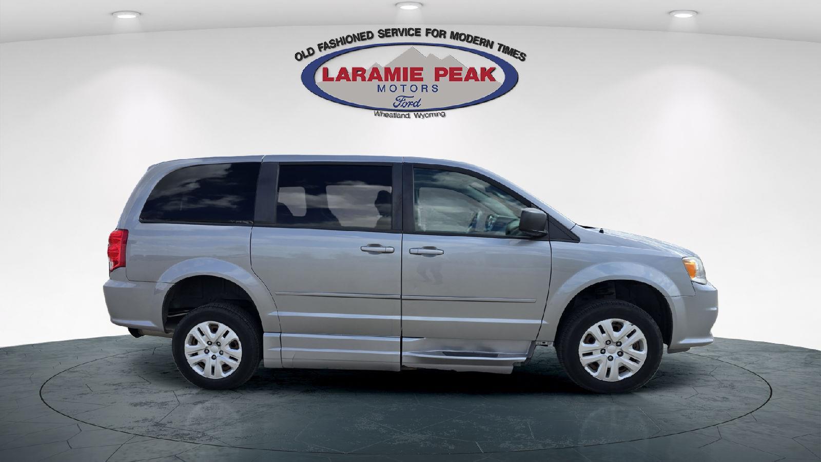 Used 2016 Dodge Grand Caravan SE with VIN 2C4RDGBG2GR373880 for sale in Wheatland, WY