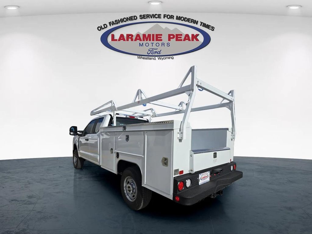 2026 Ford F-250 photo 2