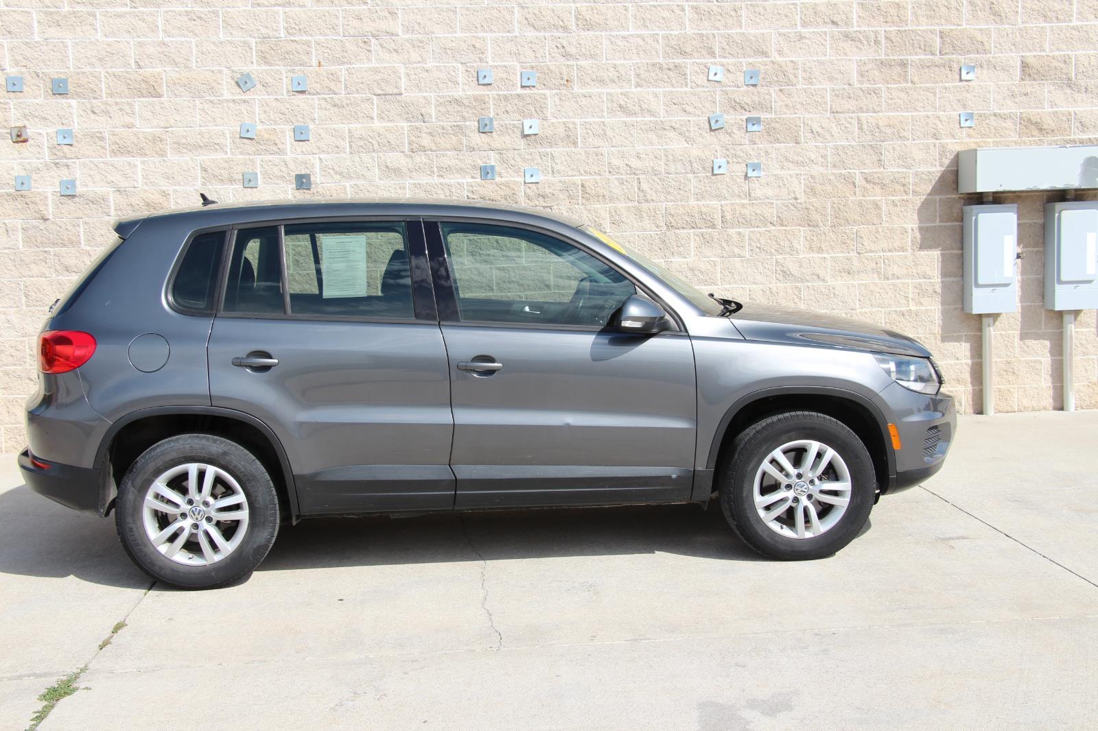 Used 2013 Volkswagen Tiguan S with VIN WVGAV3AXXDW596168 for sale in Wheatland, WY