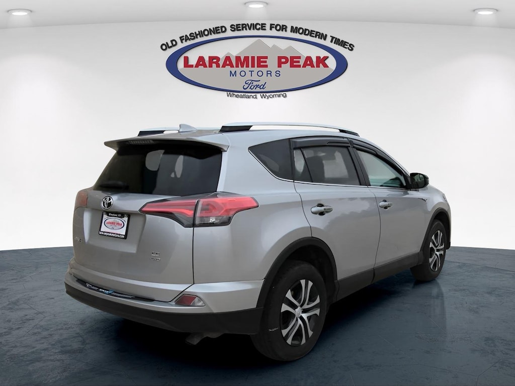 Used 2016 Toyota RAV4 AWD LE SUV