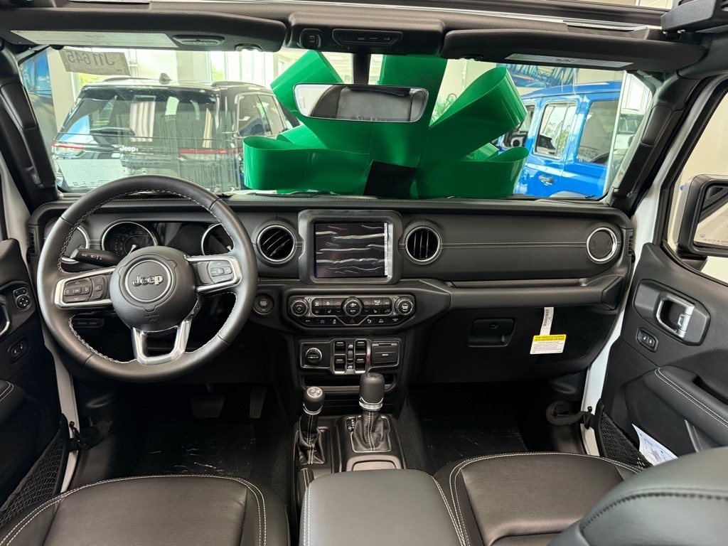 2022 Jeep Wrangler Unlimited Sahara 4XE - Photo 9