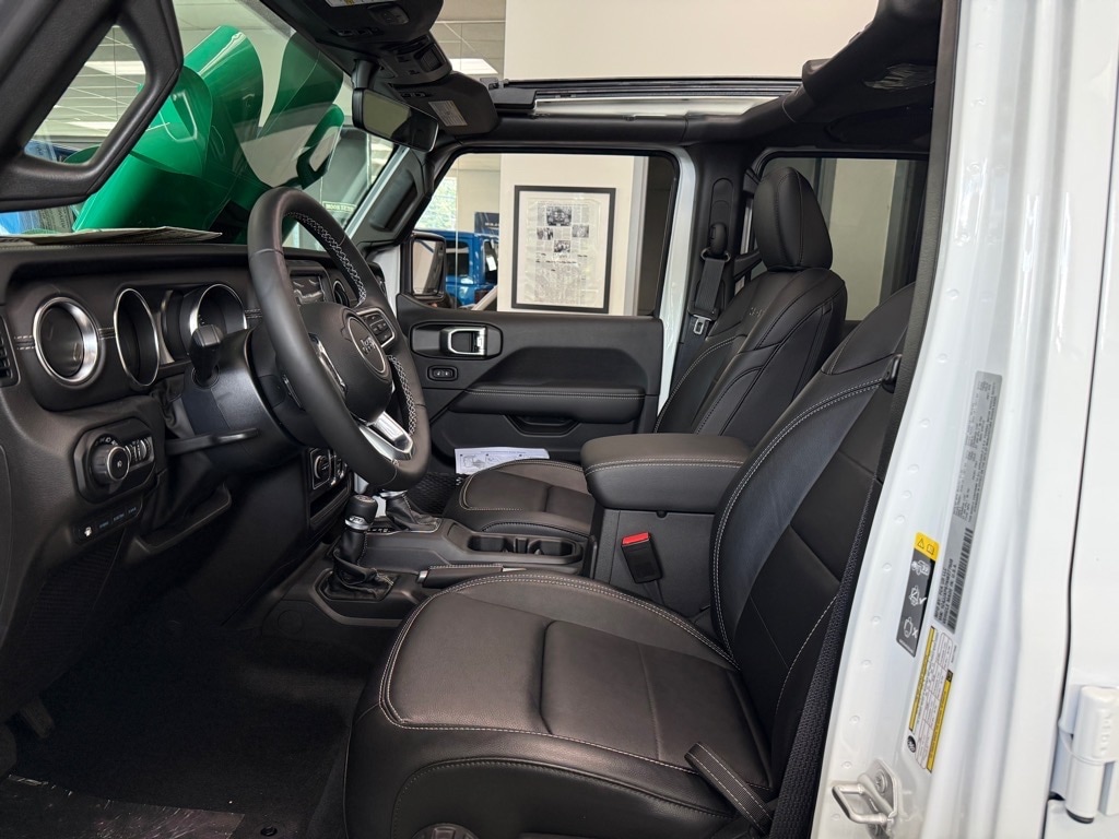 2022 Jeep Wrangler Unlimited Sahara 4XE - Photo 7