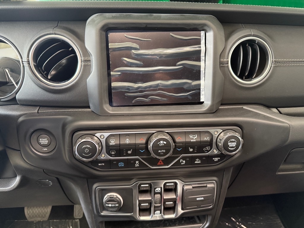 2022 Jeep Wrangler Unlimited Sahara 4XE - Photo 12