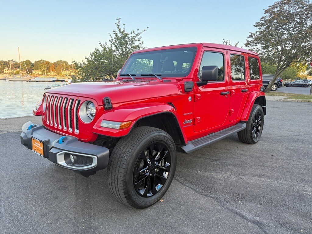 2023 Jeep Wrangler Sahara 4xe photo 2