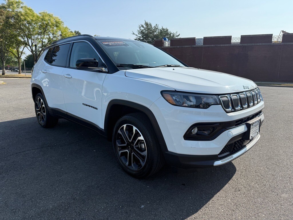 2022 Jeep Compass Limited photo 2