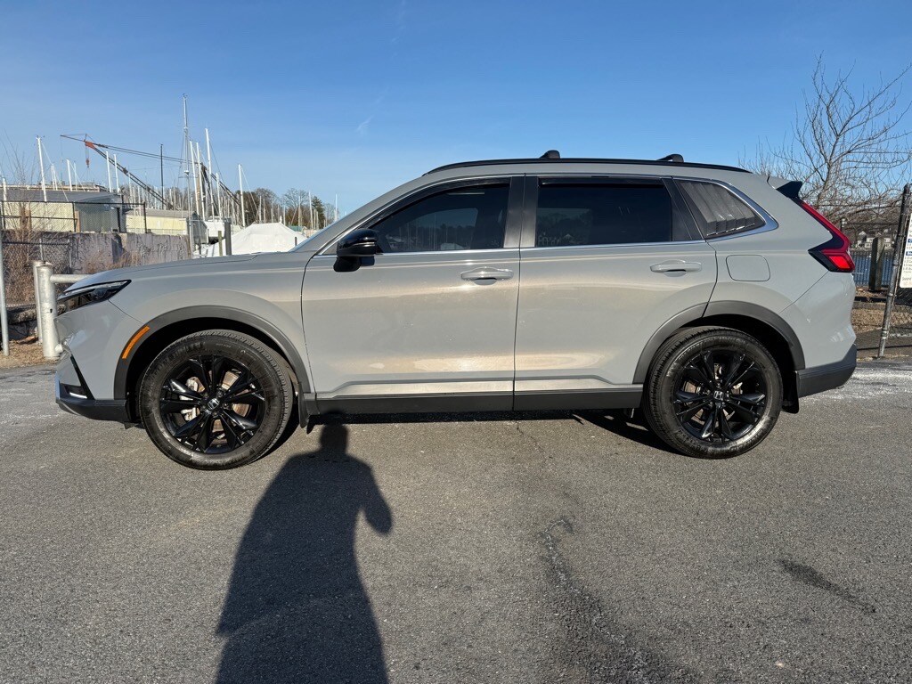 2024 Honda CR-V Hybrid Sport Touring photo 3