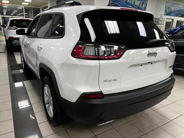 2022 Jeep Cherokee Latitude Lux photo 3