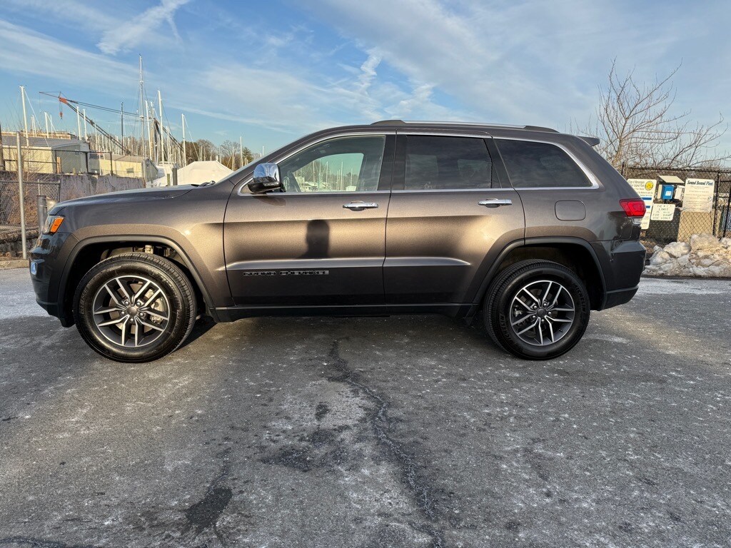 2021 Jeep Grand Cherokee Limited photo 2