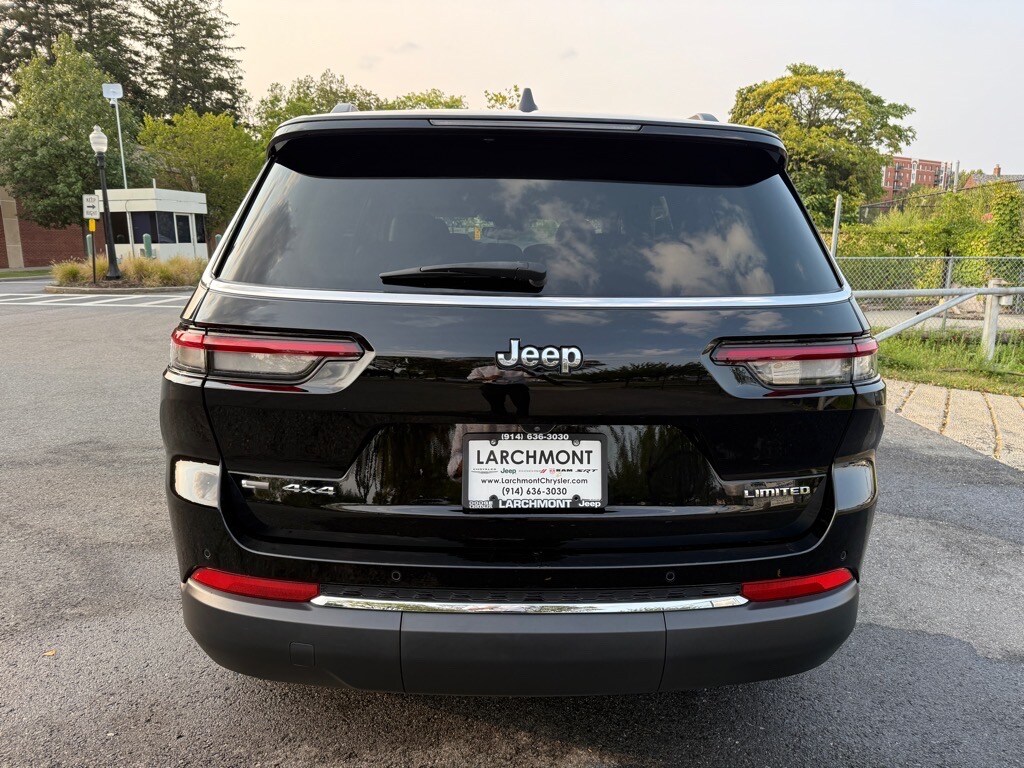 2022 Jeep Grand Cherokee Limited photo 3