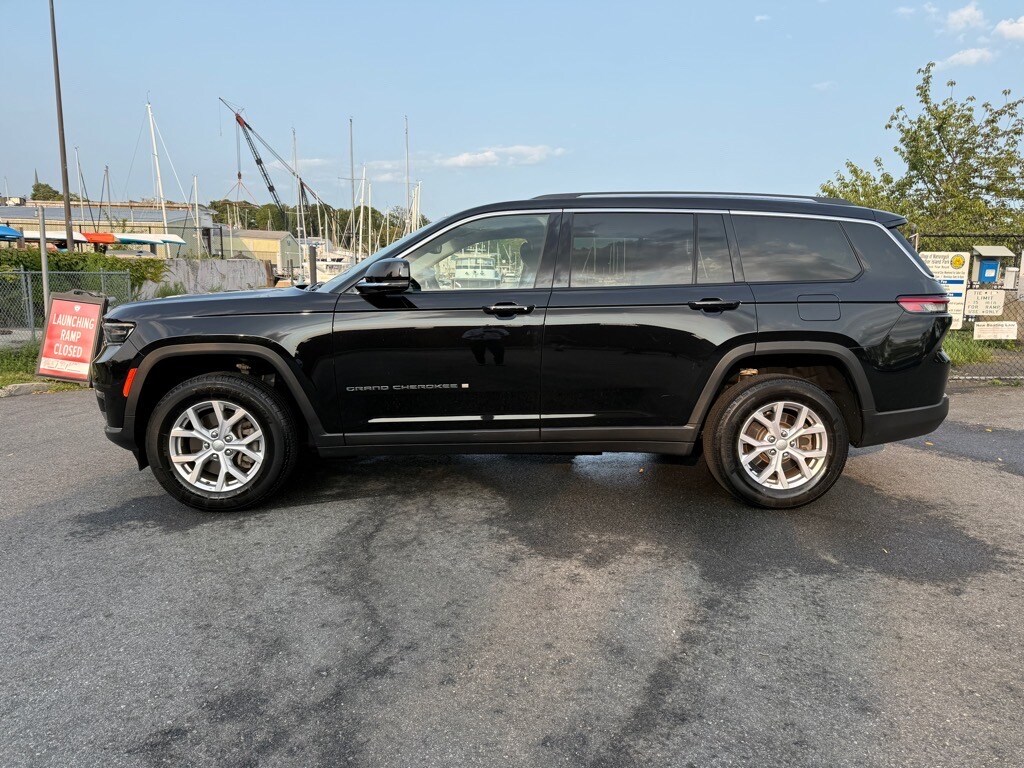 2022 Jeep Grand Cherokee Limited photo 2
